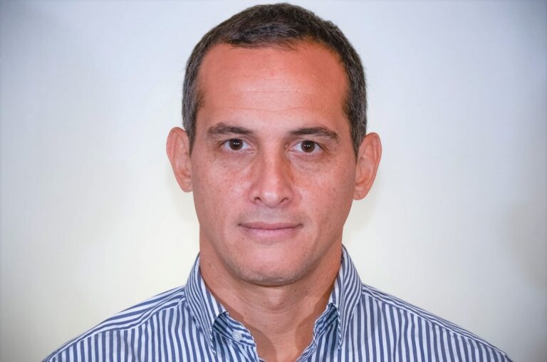Dr. Gustavo Masquijo